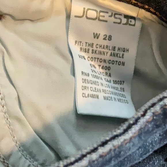 Joes Jeans. The Charlie High Rise Skinny Ankle. Size 28. Fringe bottom. - Picture 5 of 5